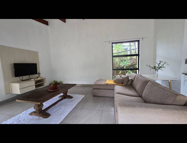 3 BEDROOM FREESTANDING FOR SALE IN PALM LAKES ESTATE